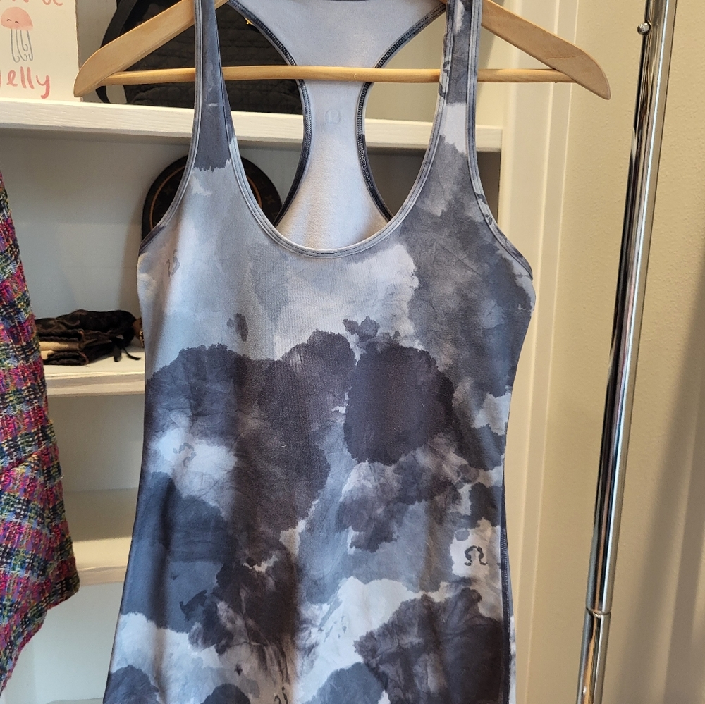 🍋 Lululemon Cool Racerback Sz. 8